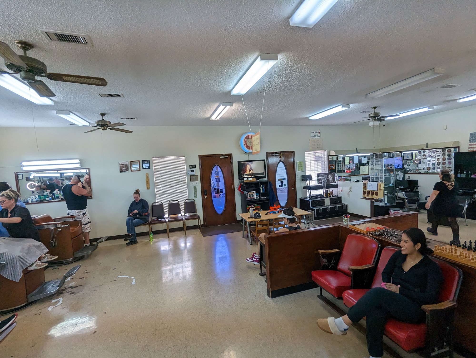 Travis Barber Shop