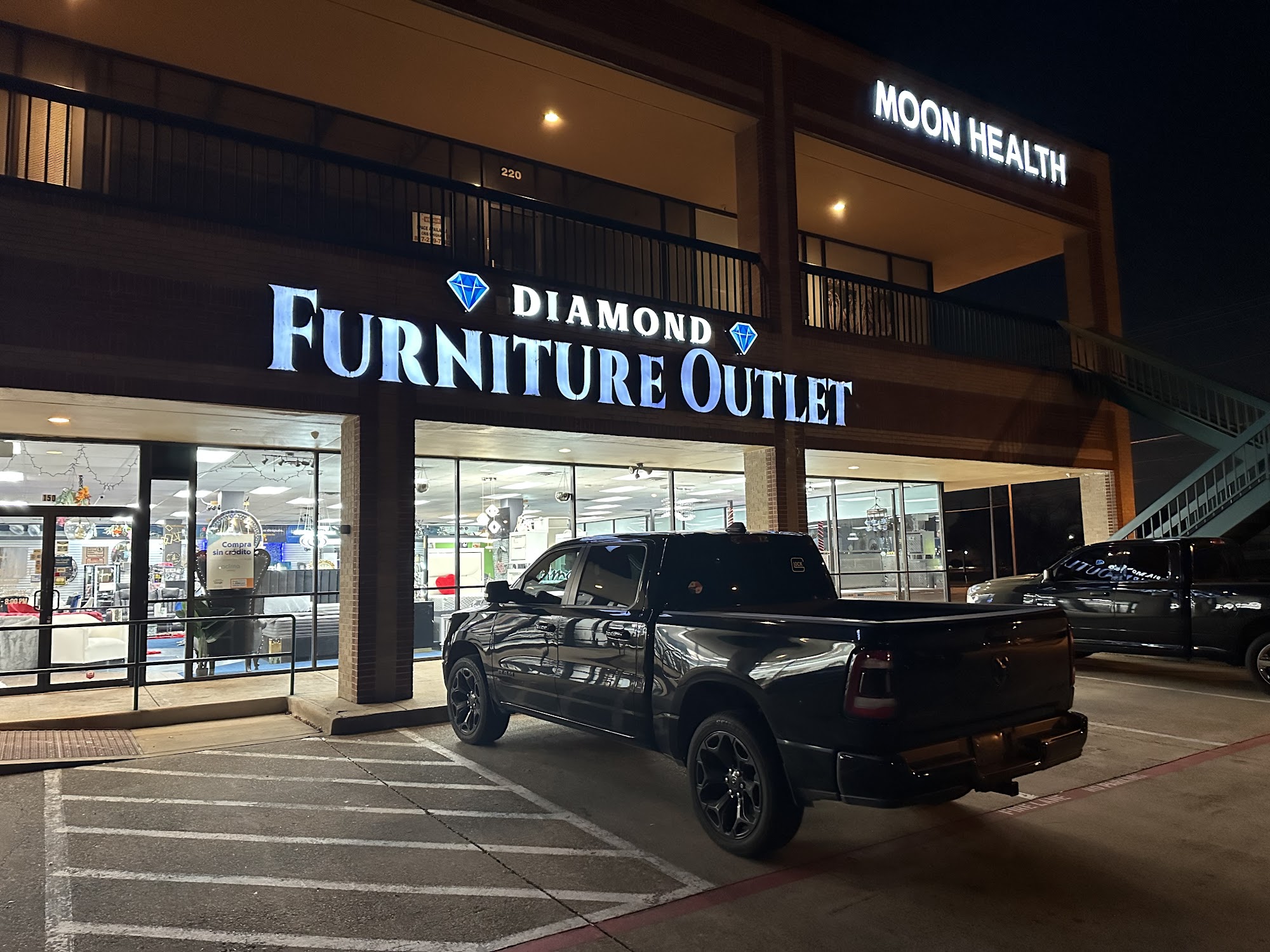 Diamond Furniture Outlet