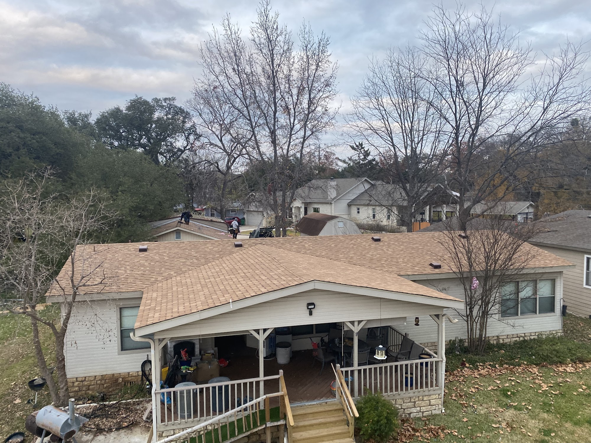 Starr Roofing & Gutters 12106 US-281, Round Mountain Texas 78663