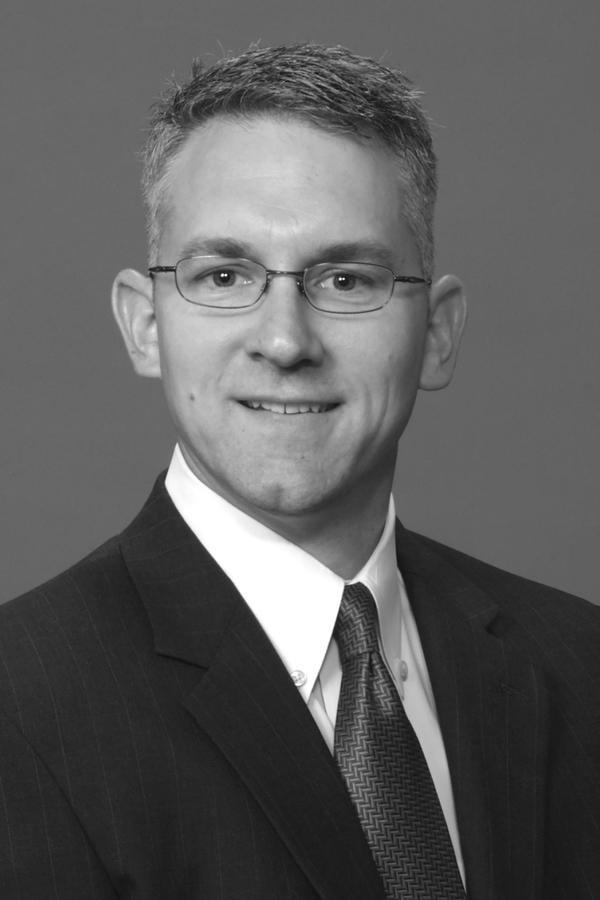 Edward Jones - Financial Advisor: Chris Hooper