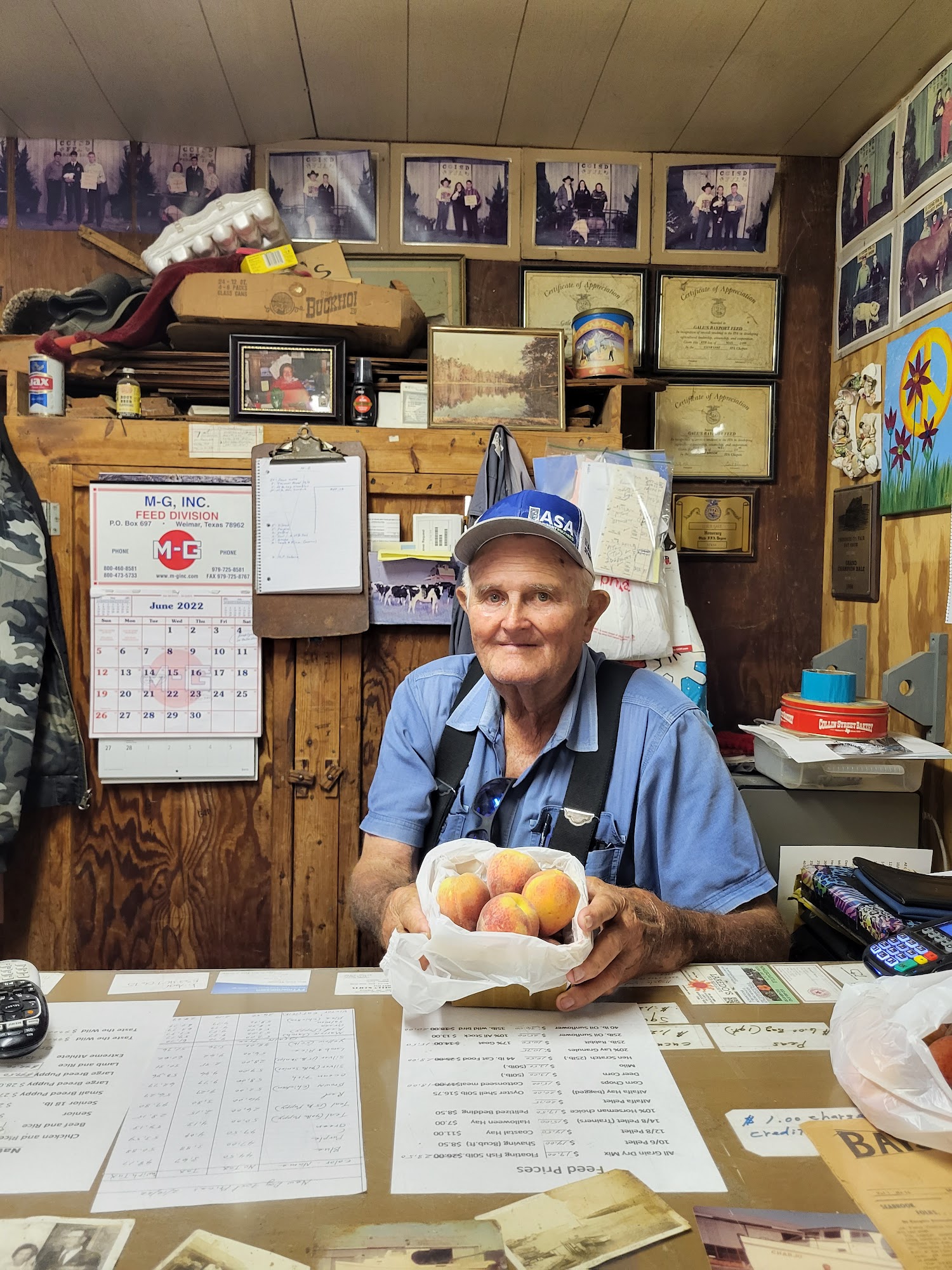 Gales' Bayport Feed Supply