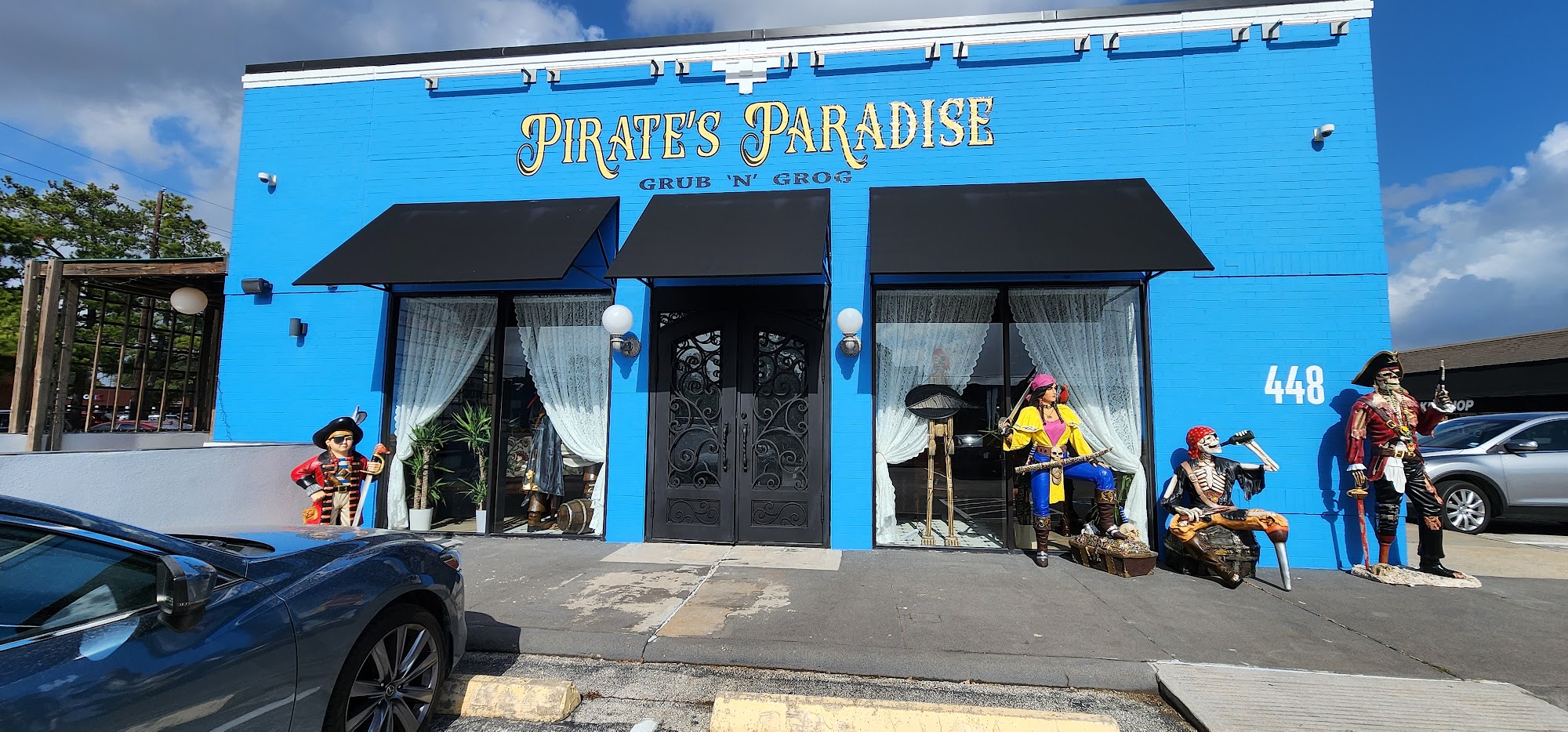 Pirate’s Paradise Grub N Grog