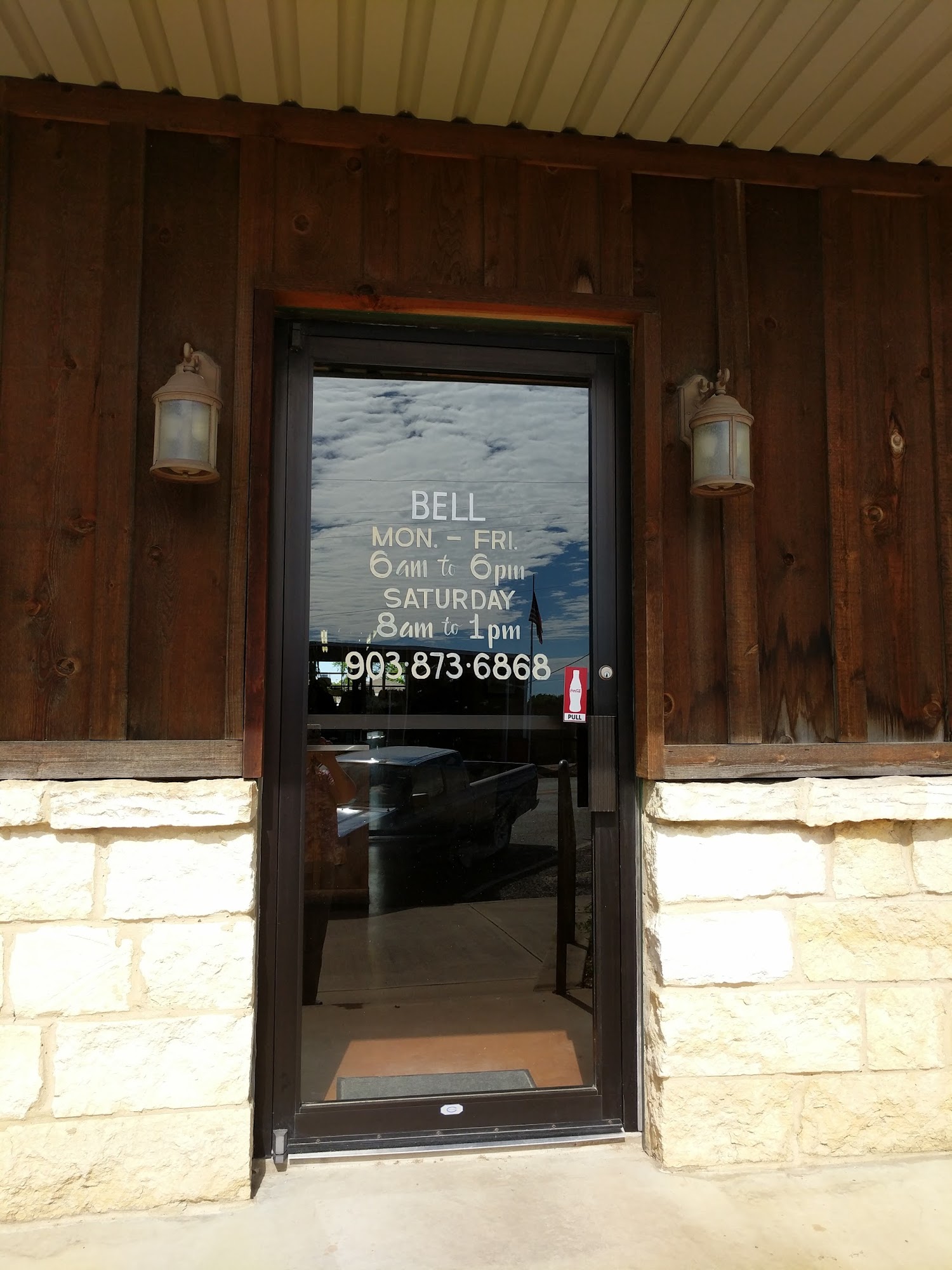 Bell Cleaners 120 S 4th St, Wills Point Texas 75169