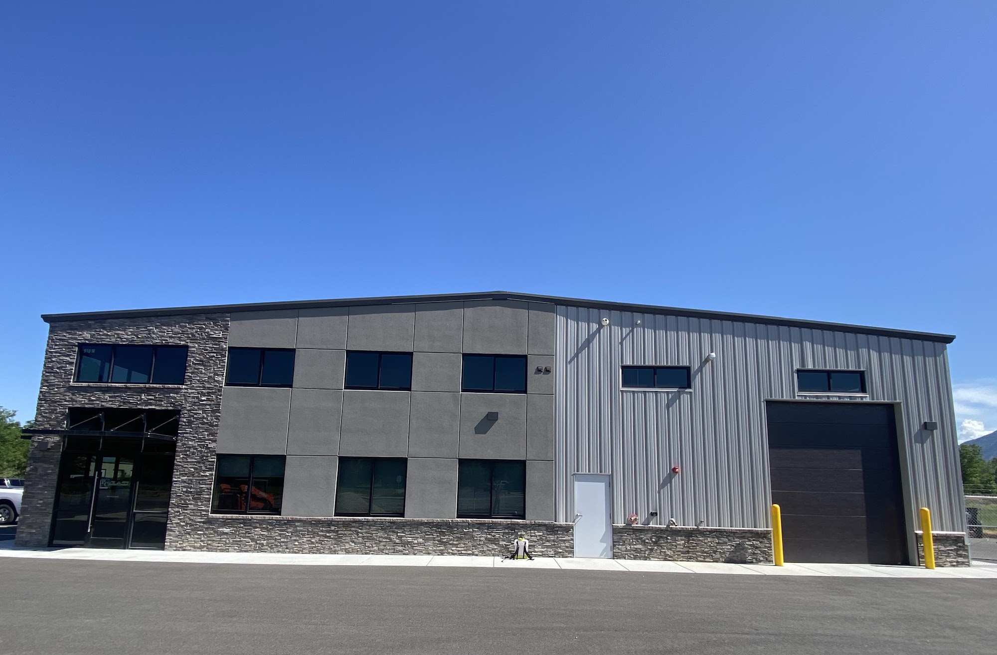 PC Glass Inc