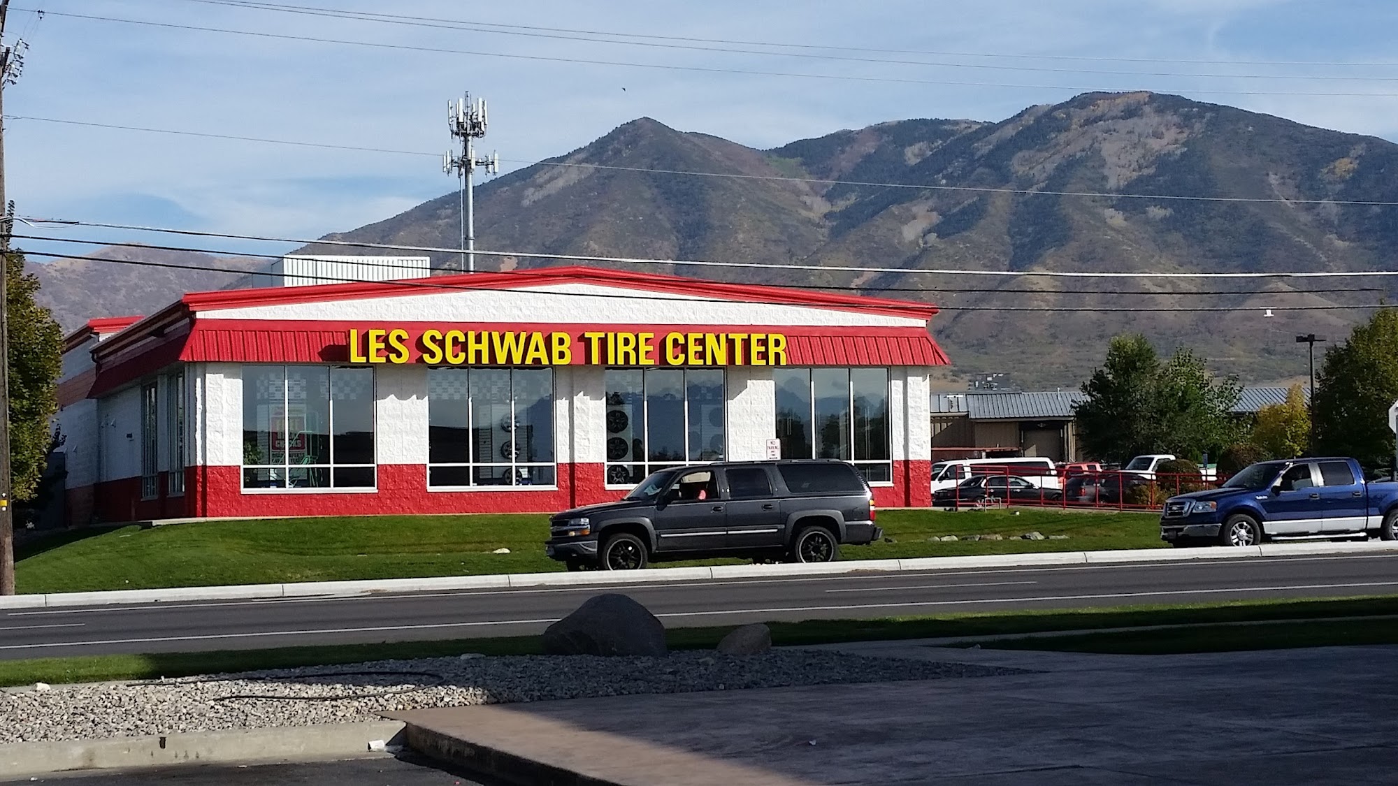 Les Schwab Tire Center