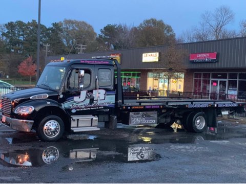 J&R Towing and Recovery