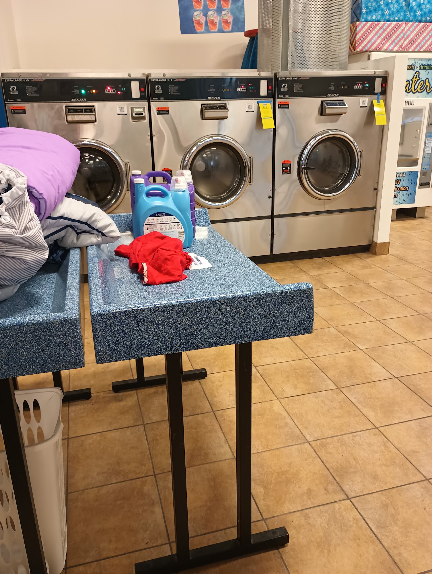 SuperSuds Laundromat