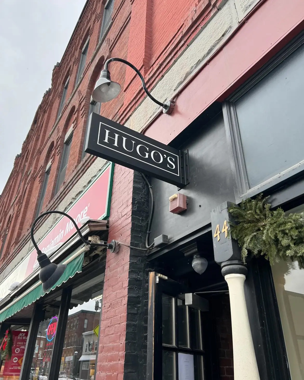 Hugo's Bar and Grill