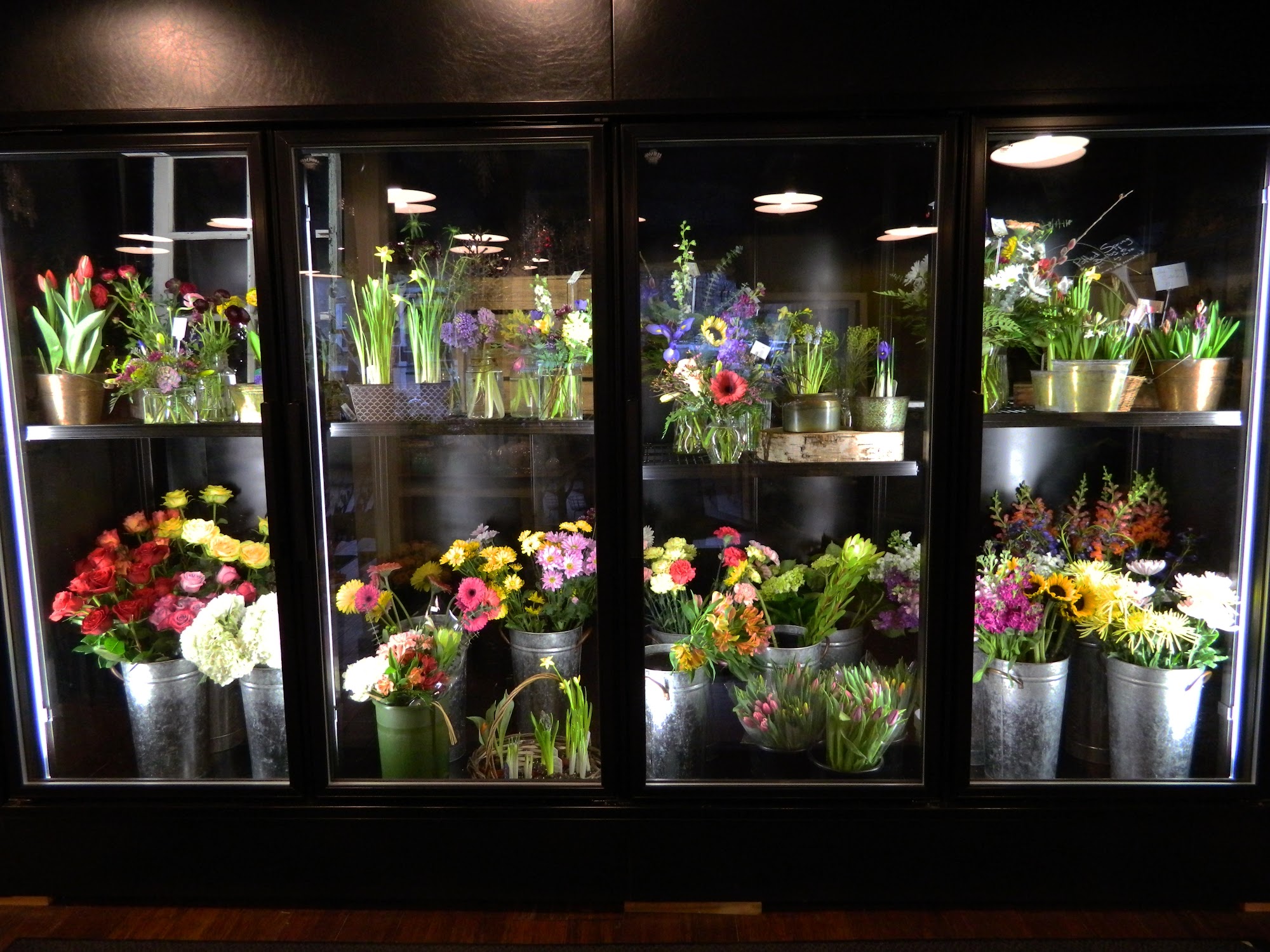 Peck's Flower Shop 64 Portland St, Morristown Vermont 05661