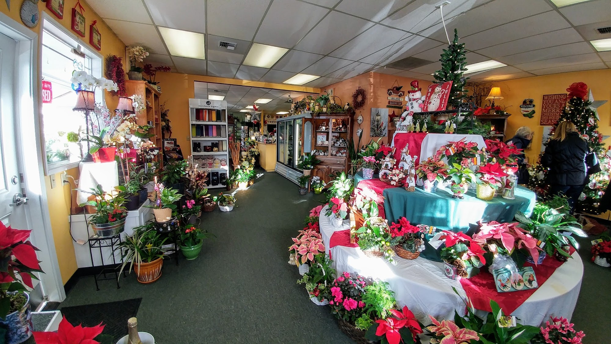 Flowers By the Bay 1609 E Main St, Freeland Washington 98249