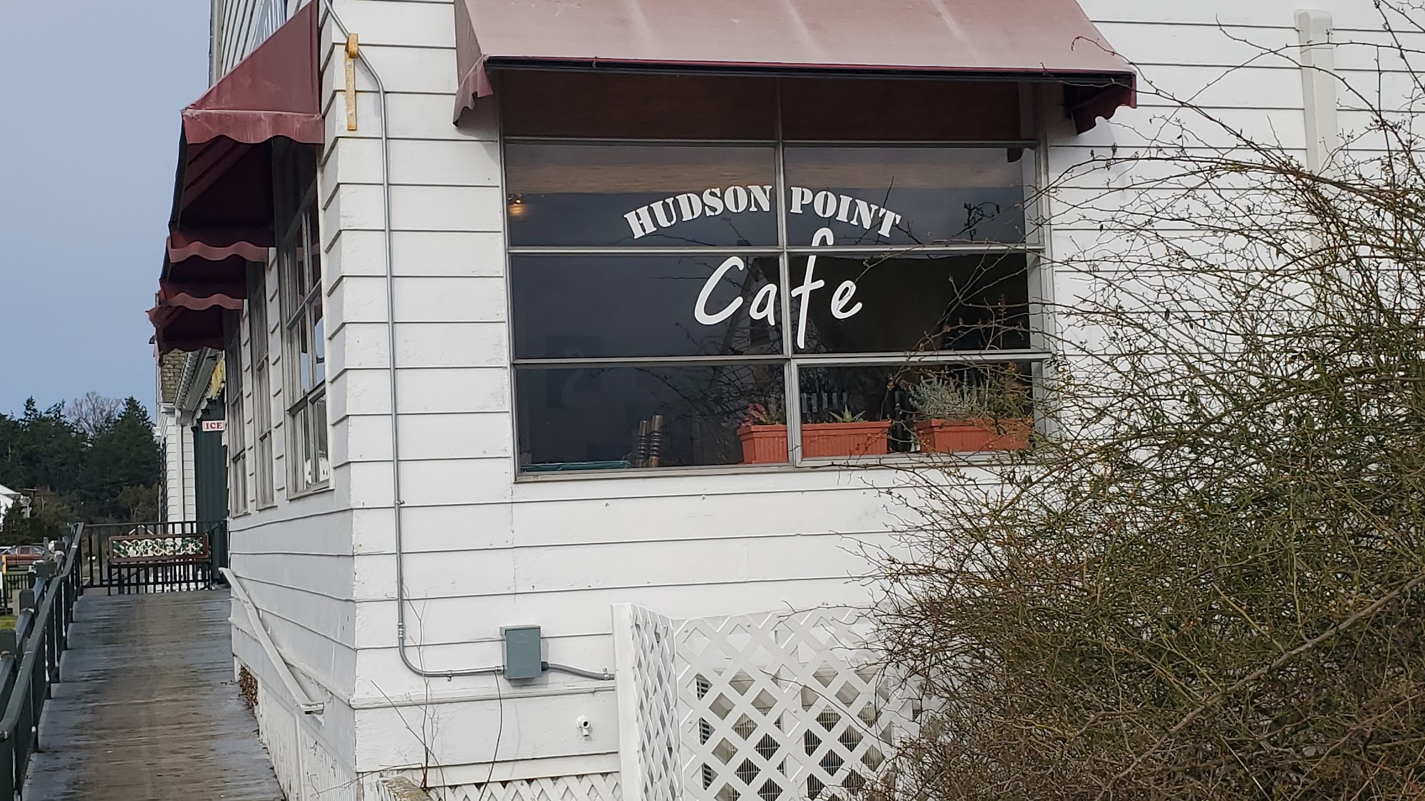 Hudson Point Café