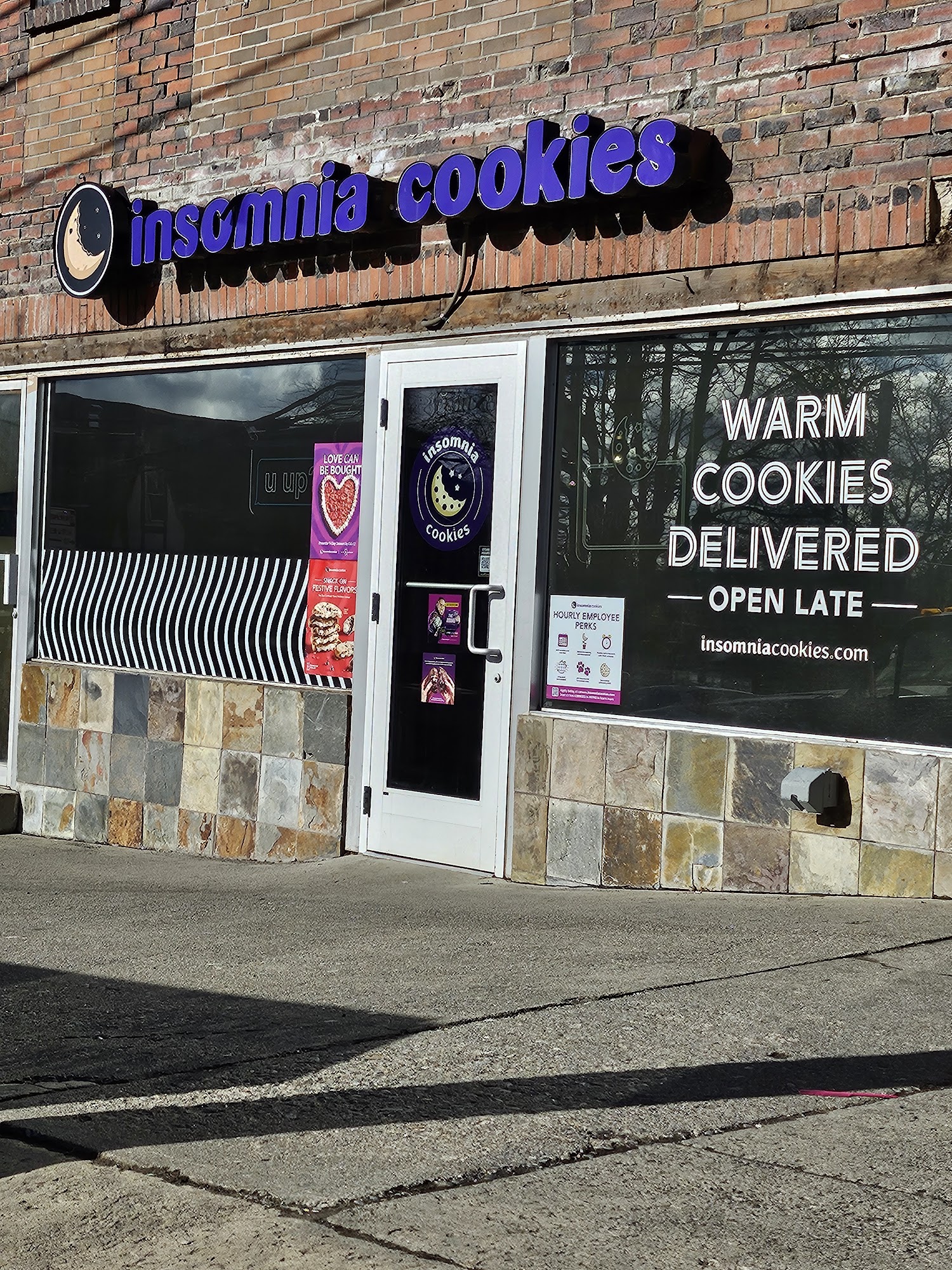 Insomnia Cookies