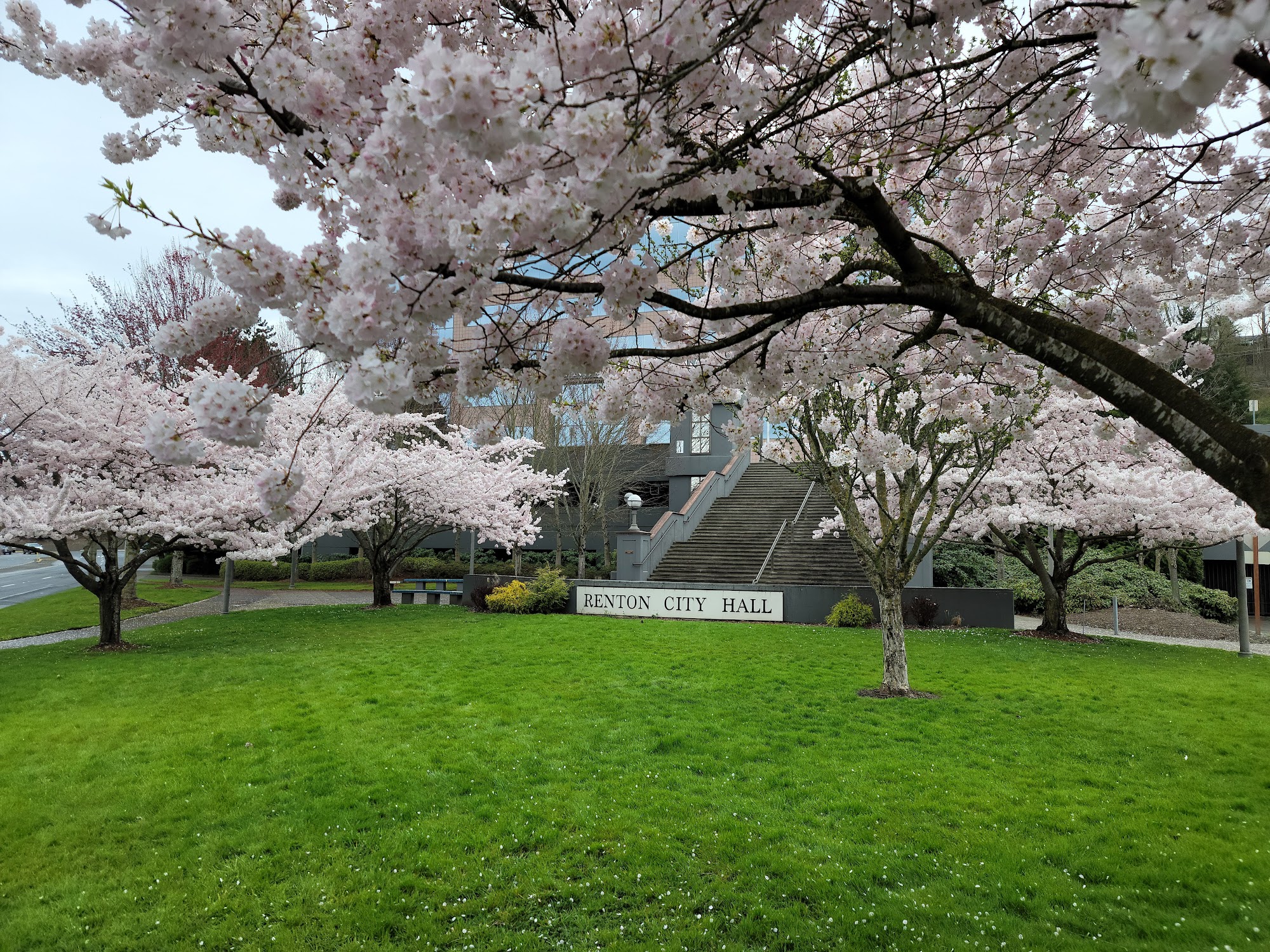 RENTON CITY HALL - Renton WA - Hours, Directions, Reviews - Loc8NearMe