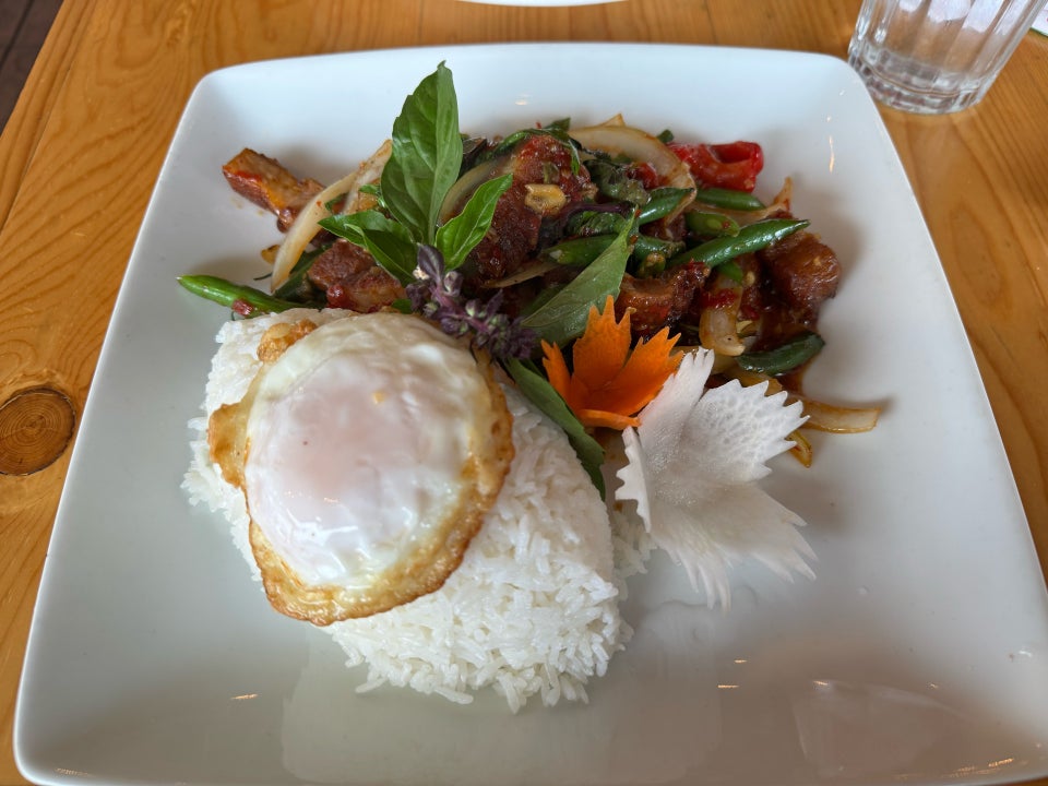 Pink Bee Curry and Sandwiches