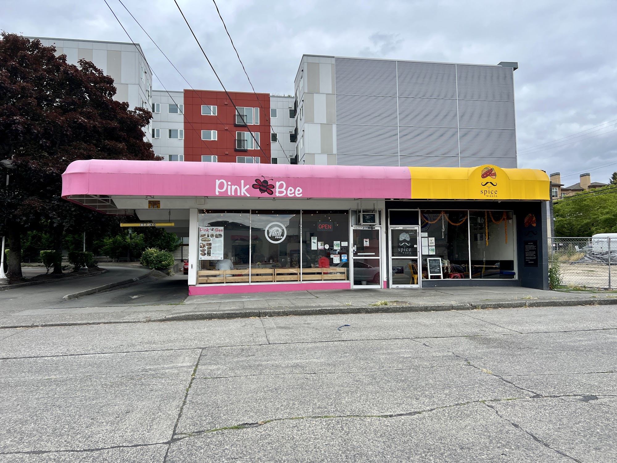 Pink Bee Curry and Sandwiches