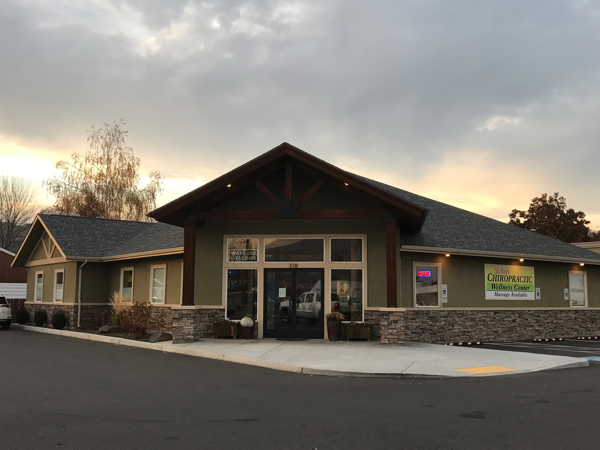 Selah Family Chiropractic, P.S. 318 S 1st St, Selah Washington 98942