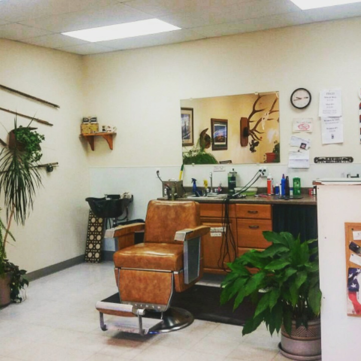 Sportsman Barber Shop 77 NE Wauna Ave, White Salmon Washington 98672