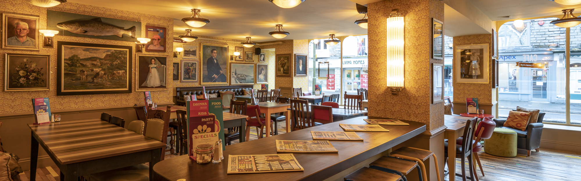 Portico Lounge 5 Frogmore St, Abergavenny