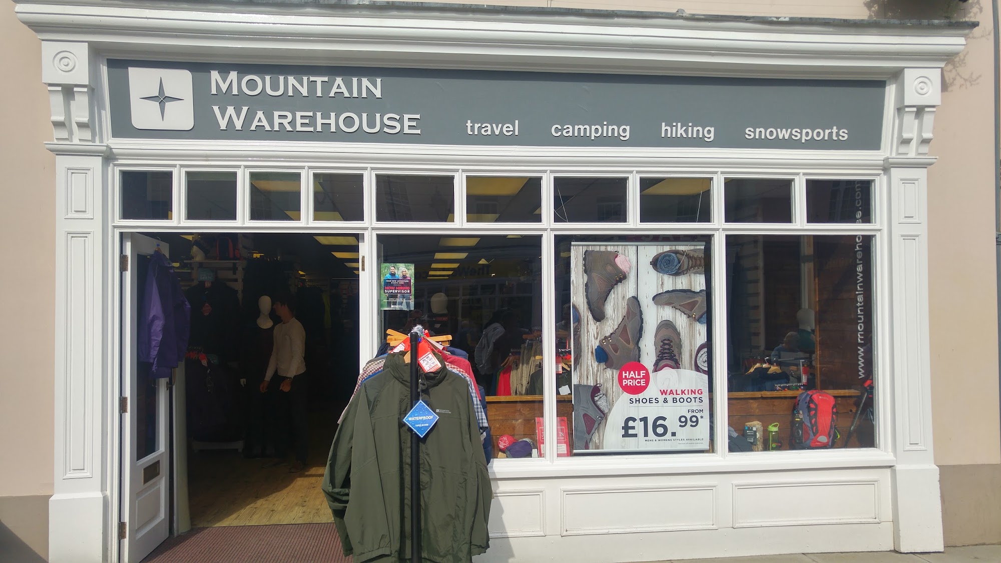 Mountain Warehouse Brecon