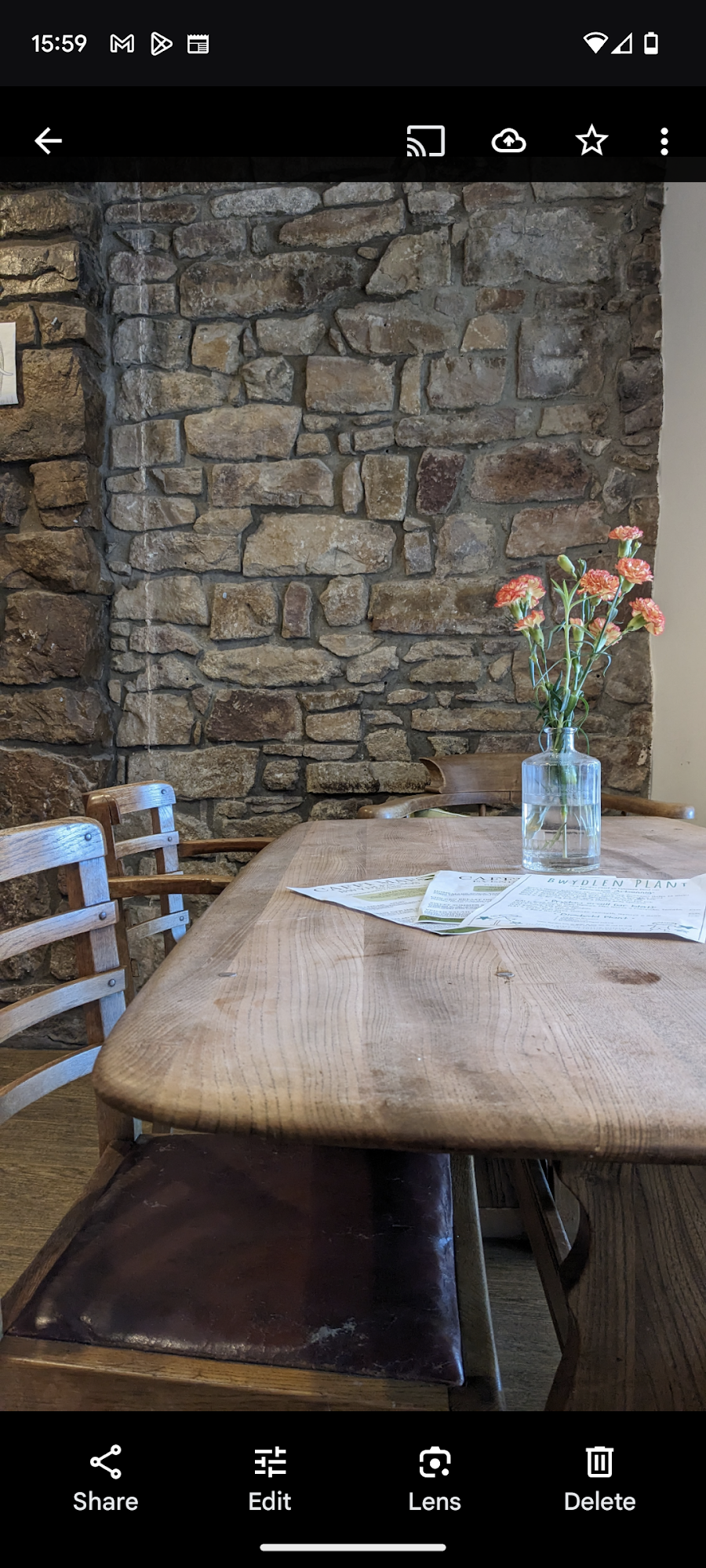 Caffi Maes 4 Castle Square, Caernarfon