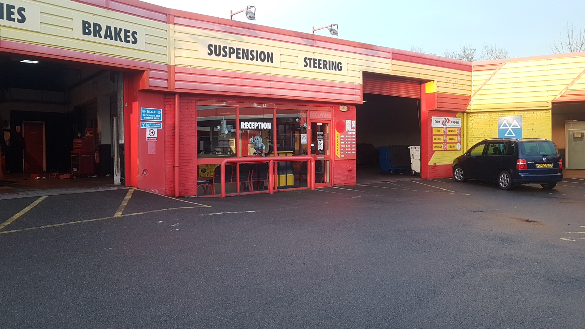 Halfords Autocentre Cardiff (Formerly National Tyres)