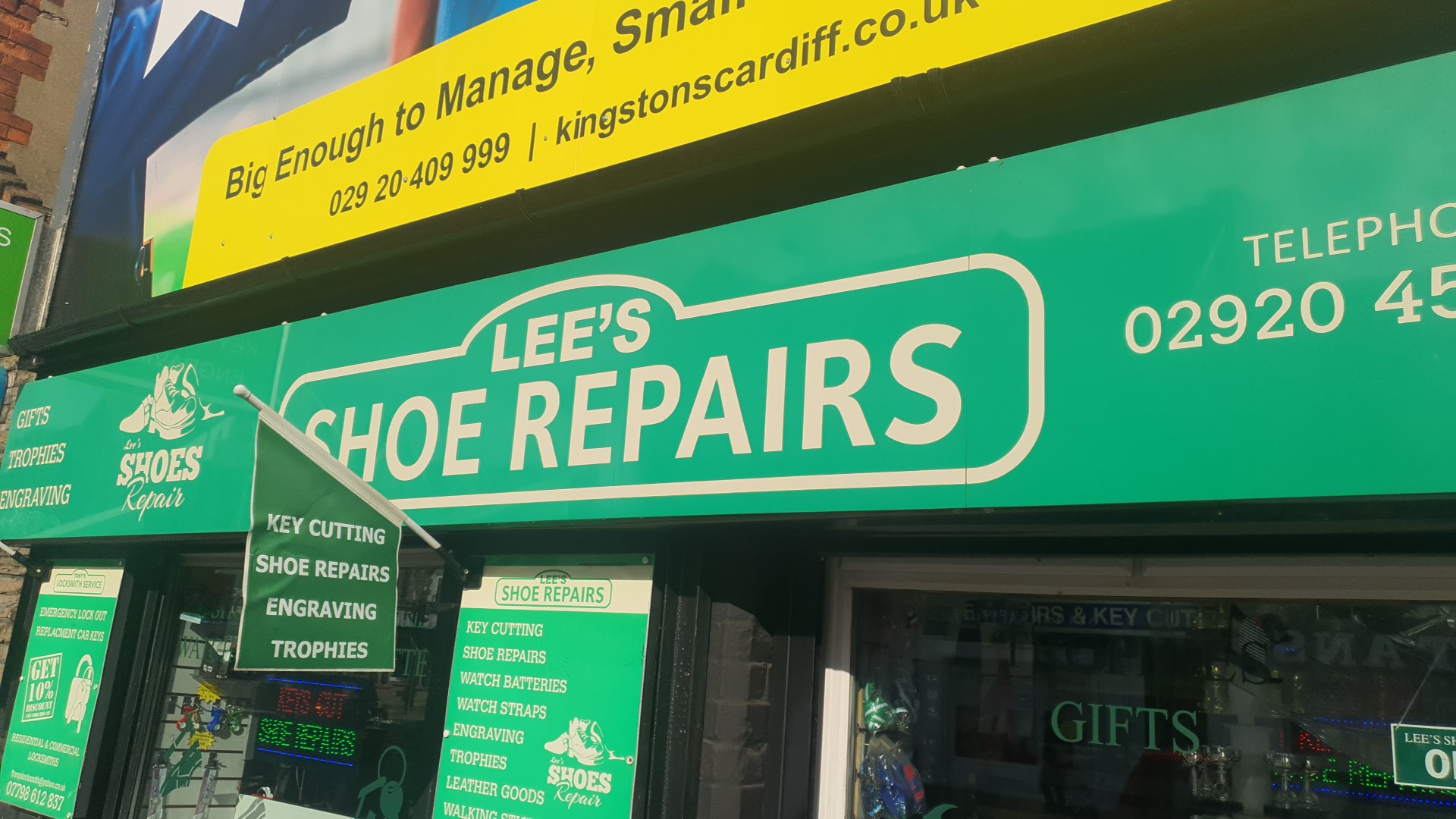 Lee's Shoe Repairs