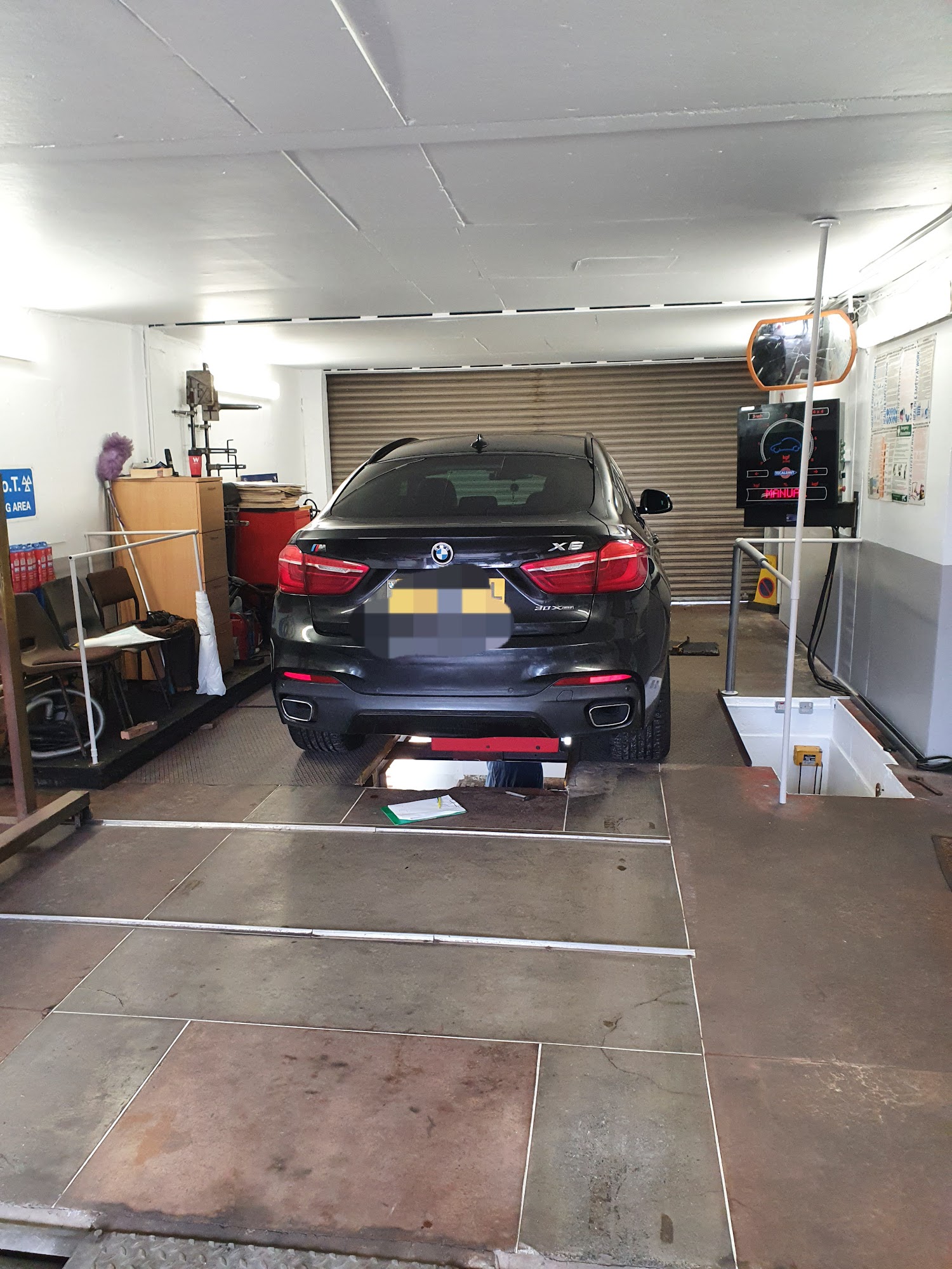 Two Locks Garage