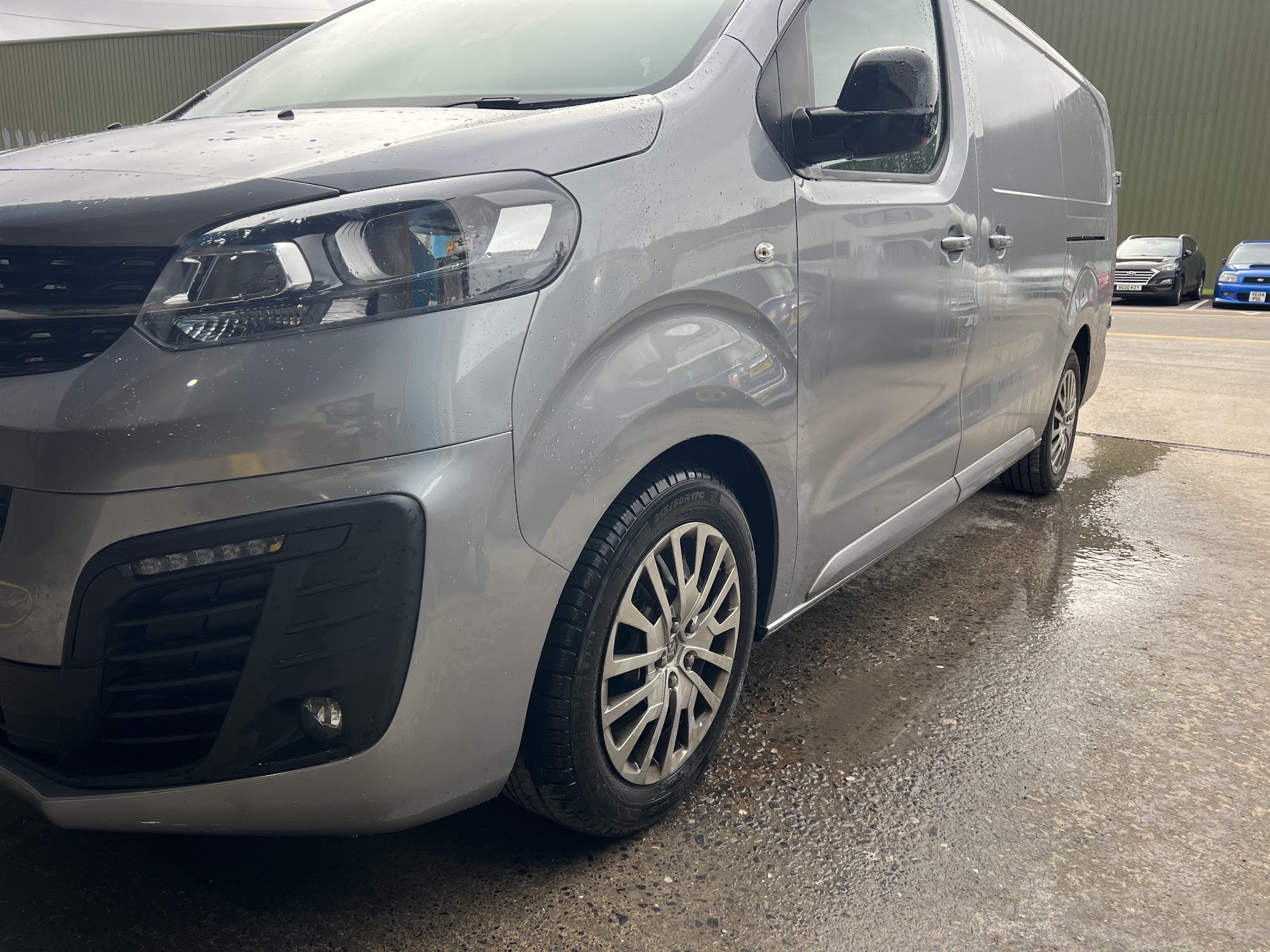 I D Auto Refinishing Centre