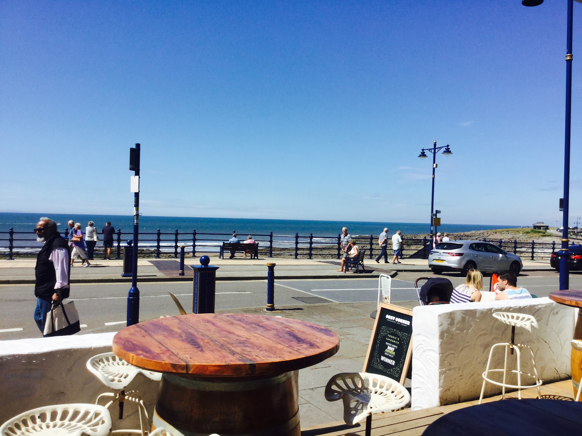 Cosy Corner Lounge 33 Esplanade, Porthcawl