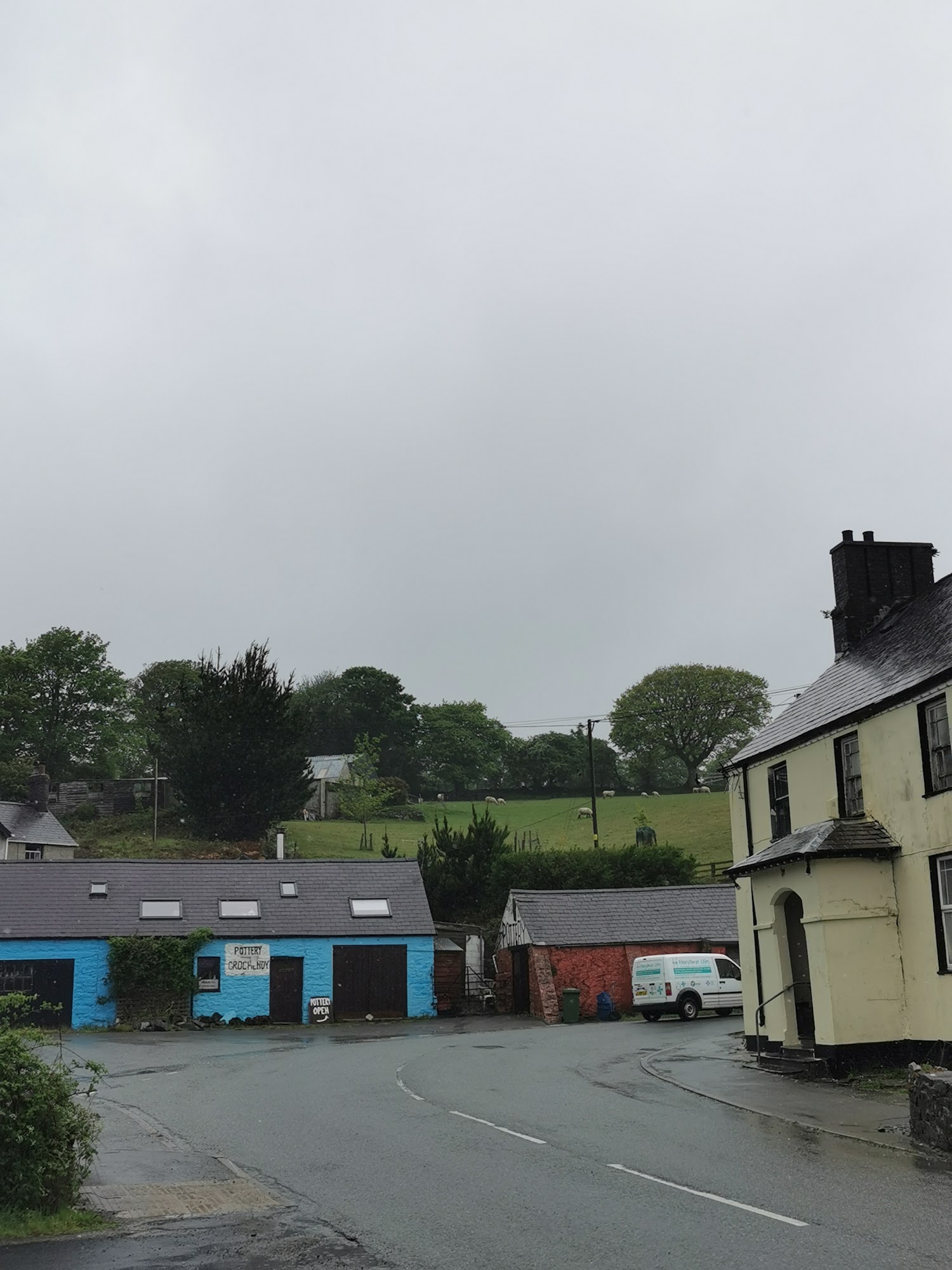 Pen-y-Bont Filling Station (Garej Ni)
