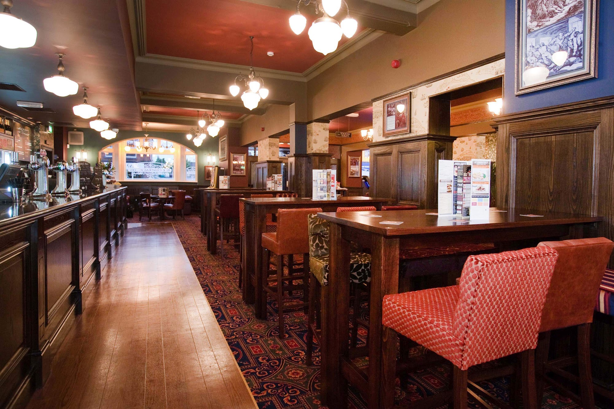 The Central Hotel - JD Wetherspoon 2, 4 Chester Rd W, Shotton, Deeside