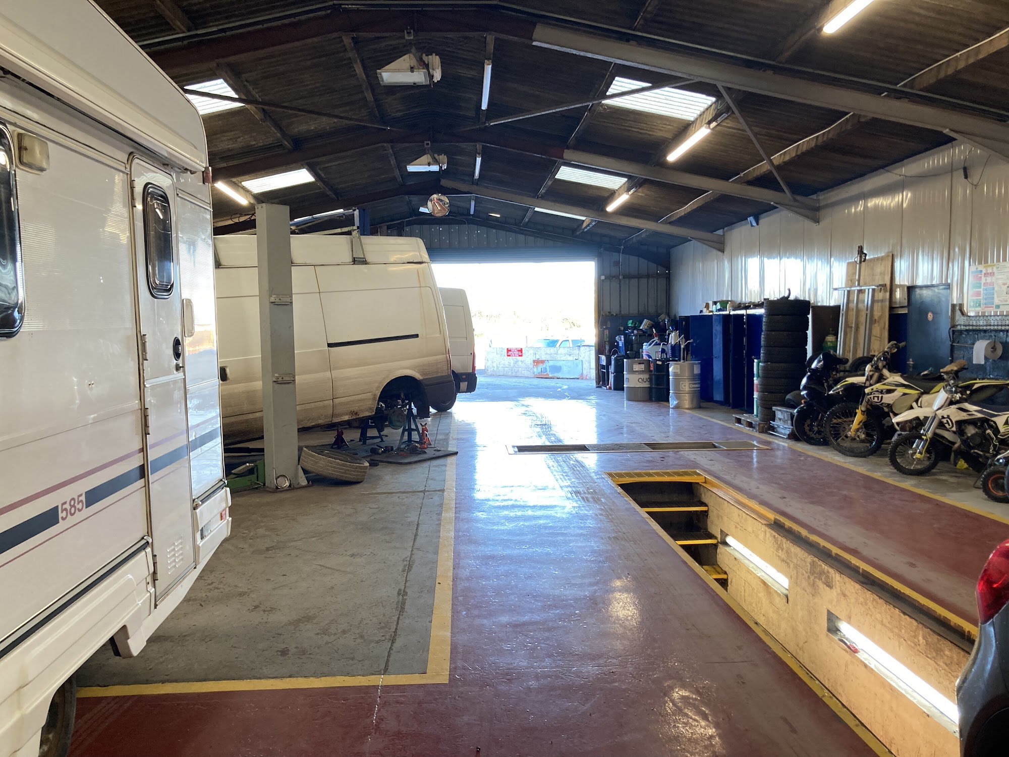 Ray Thomas MOT Testing Centre