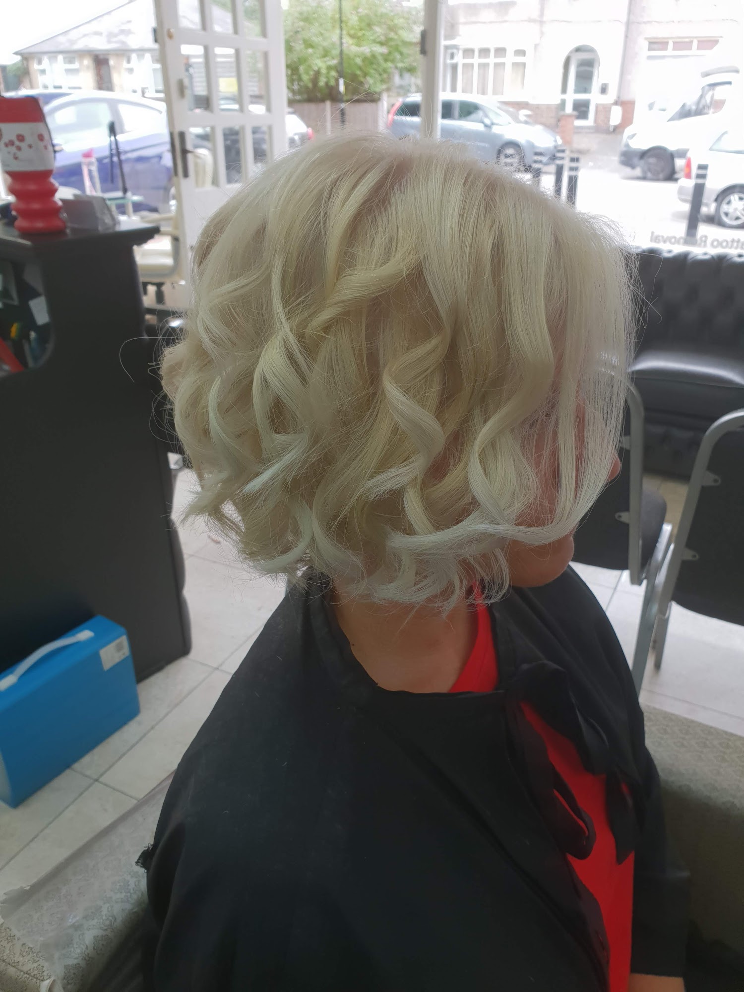 Suzannes Hair & Beauty