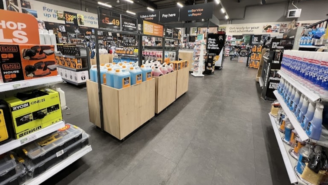 Halfords Autocentre Oldbury