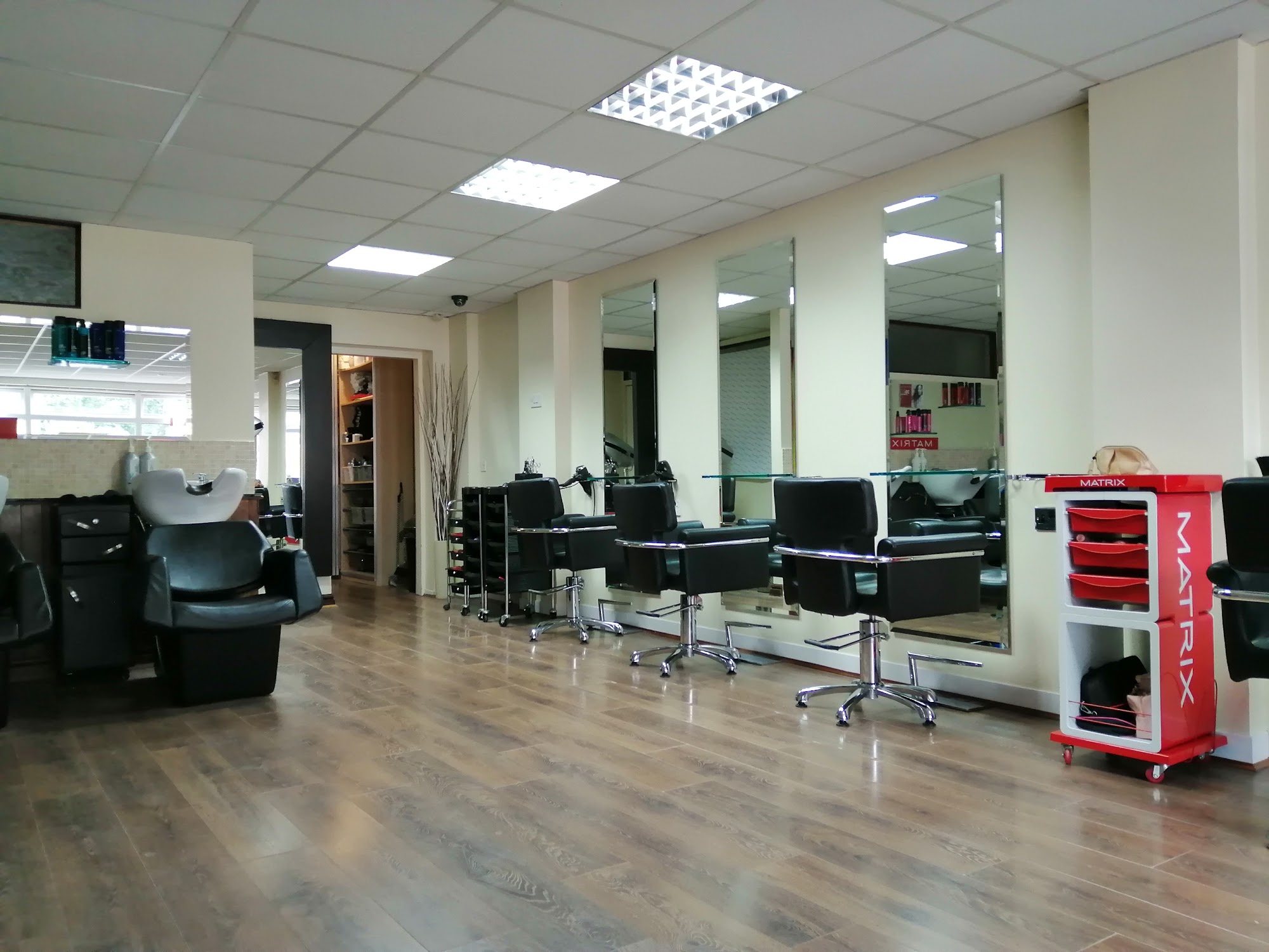 Colabella Hair Beauty Nails Tanning