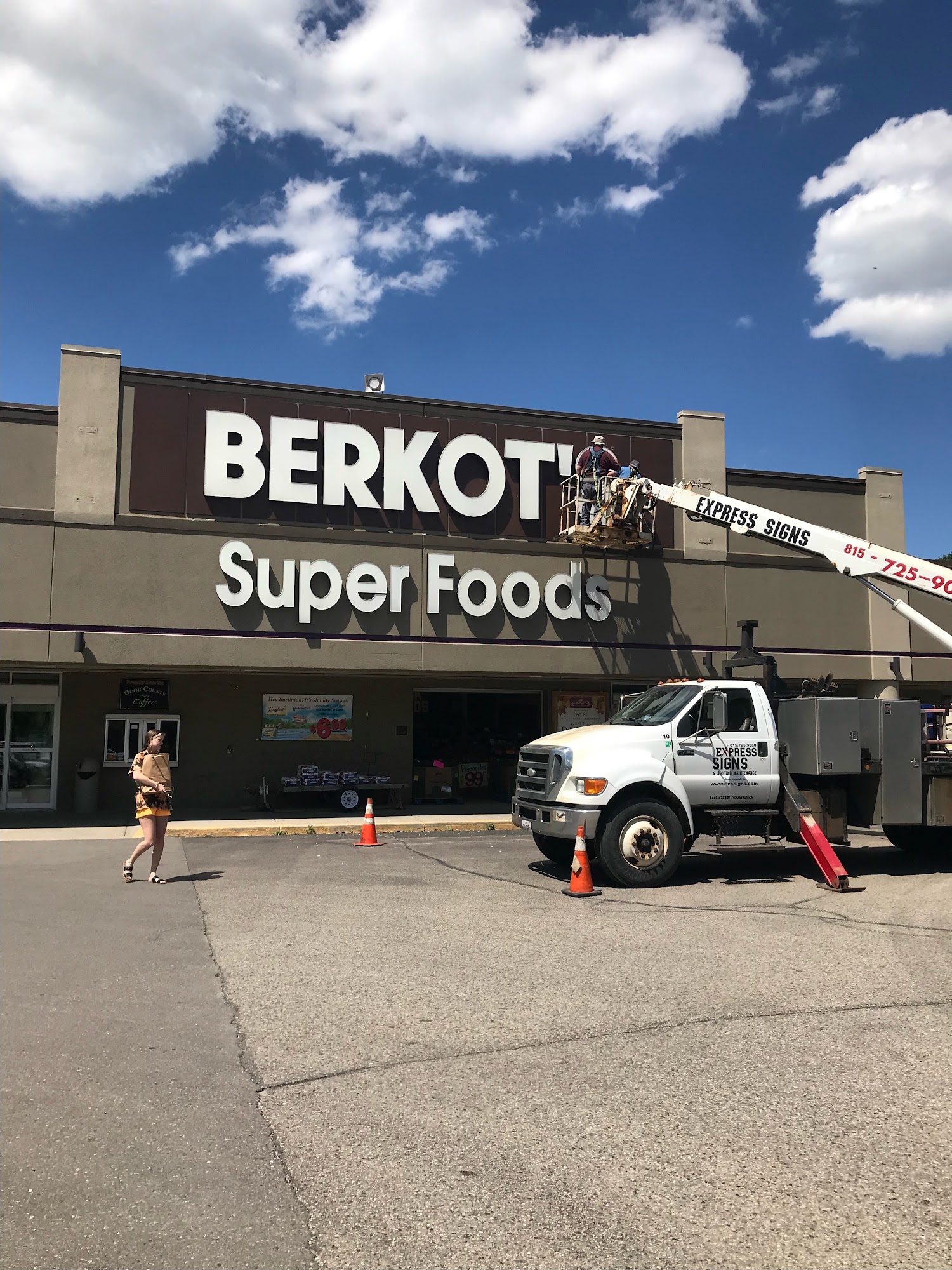 Berkot's Super Foods - Burlington
