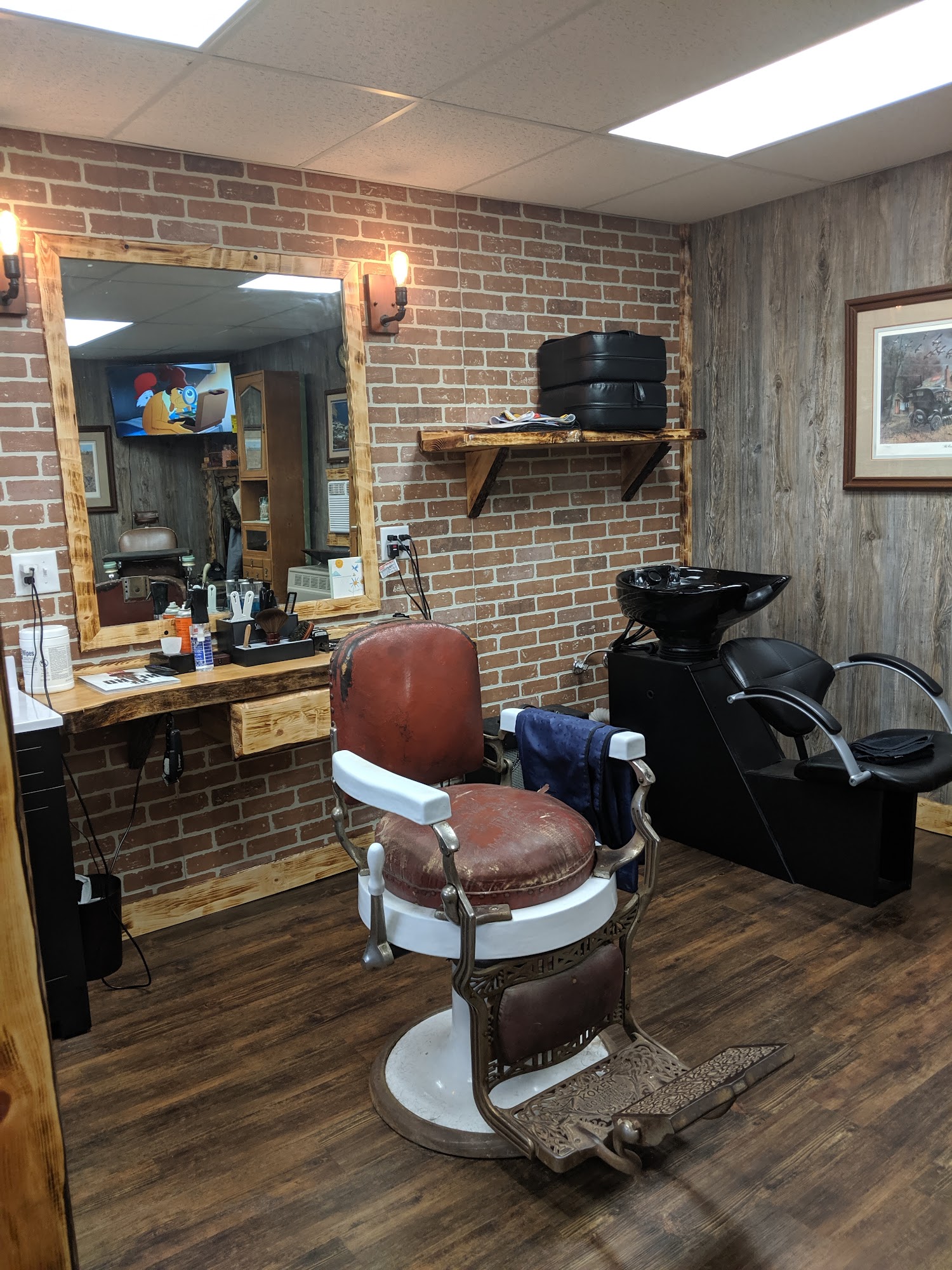 Audreys Barber Shop 407 4th Ave W, Durand Wisconsin 54736