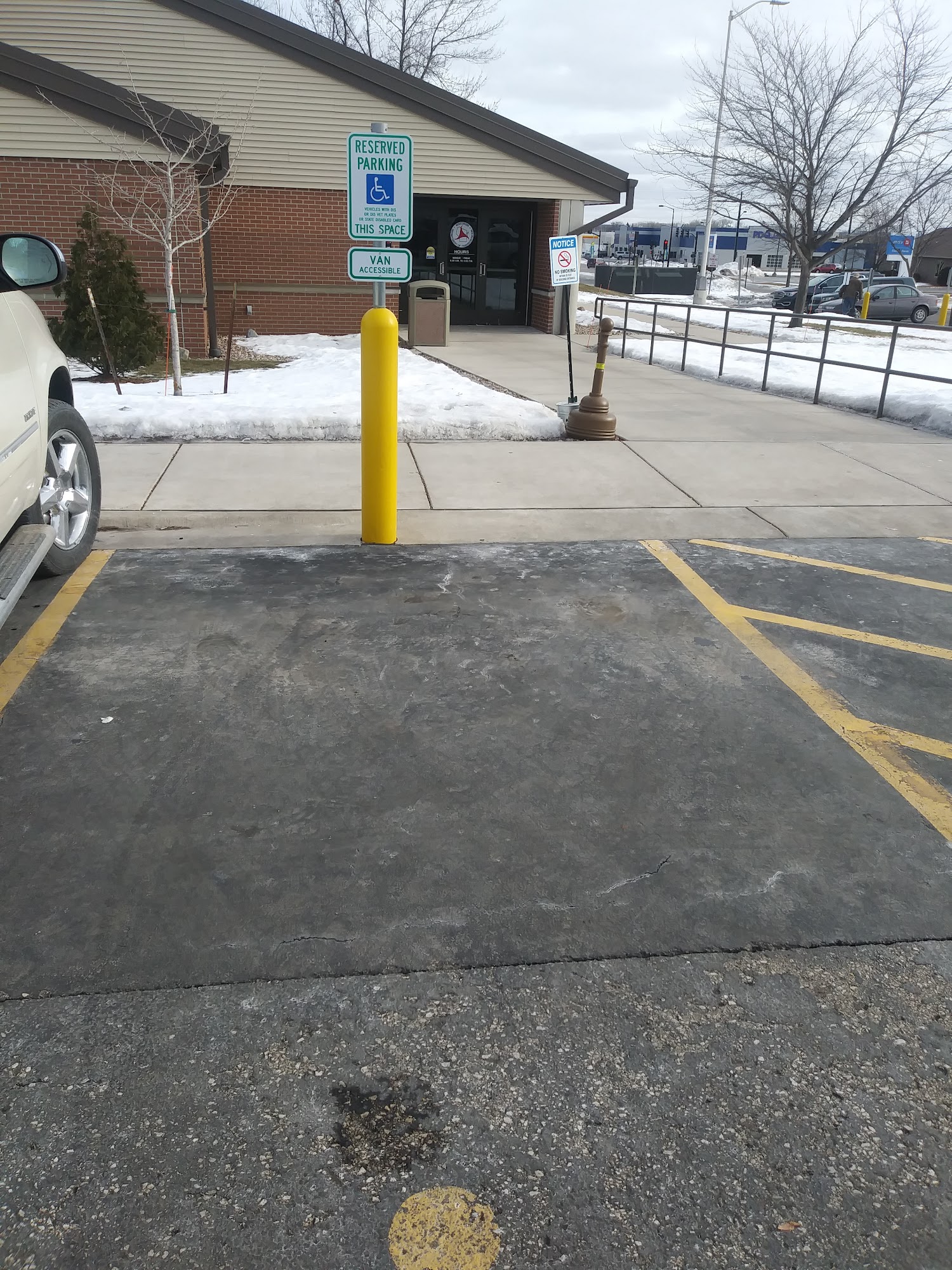 Skip The Line: Ultimate Guide To Green Bay Dmv Hours - g05pddm