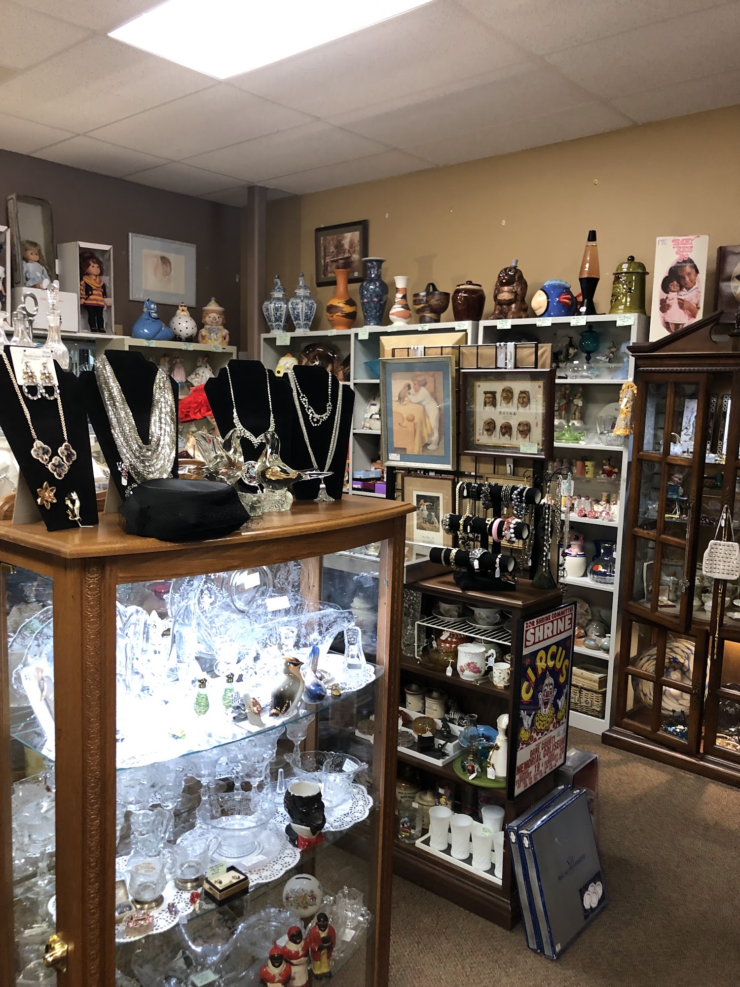 Maple Bluff Antique Mall