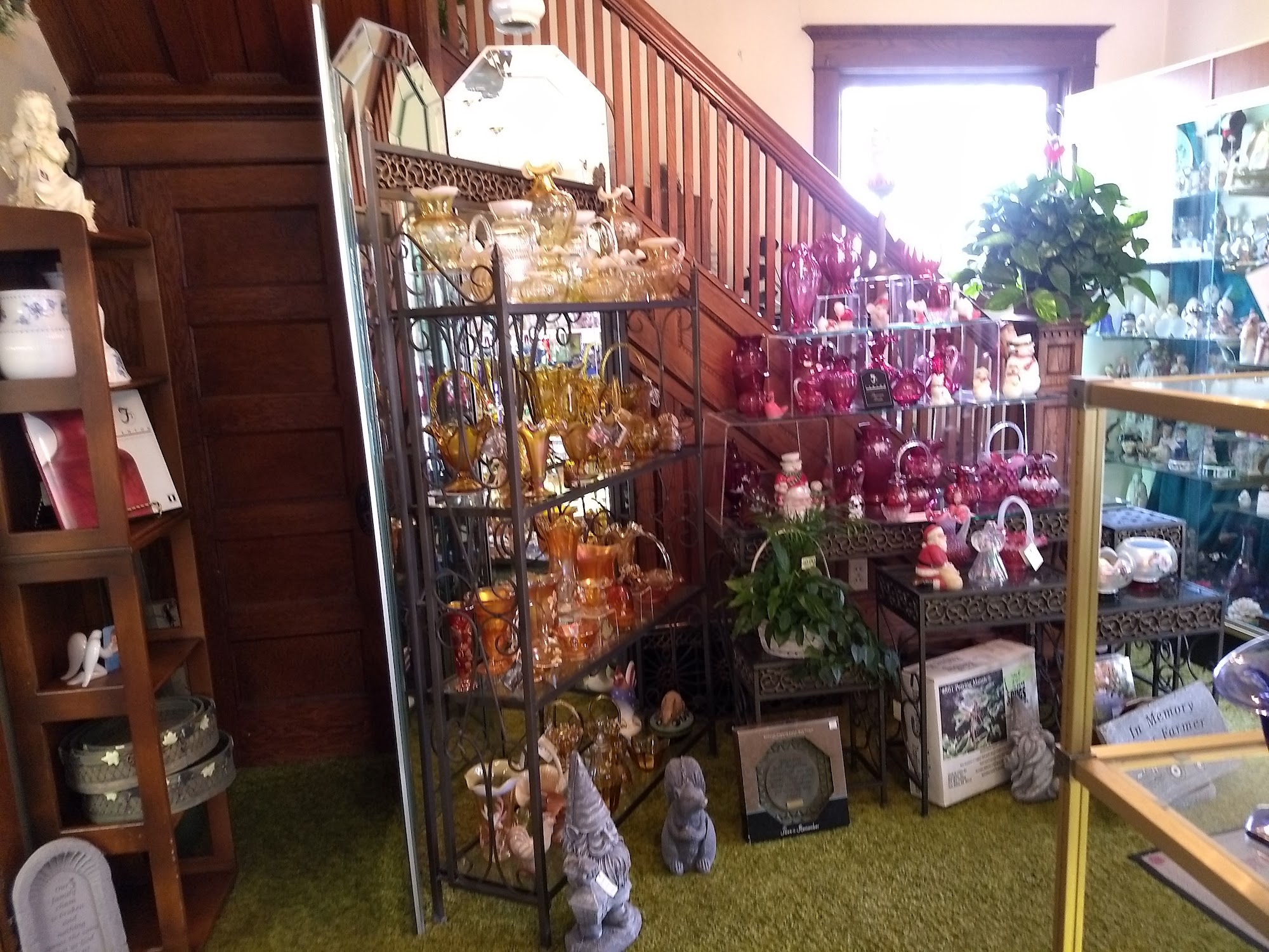 Olson's Flowers & Gifts 214 E Main St, Mt Horeb Wisconsin 53572