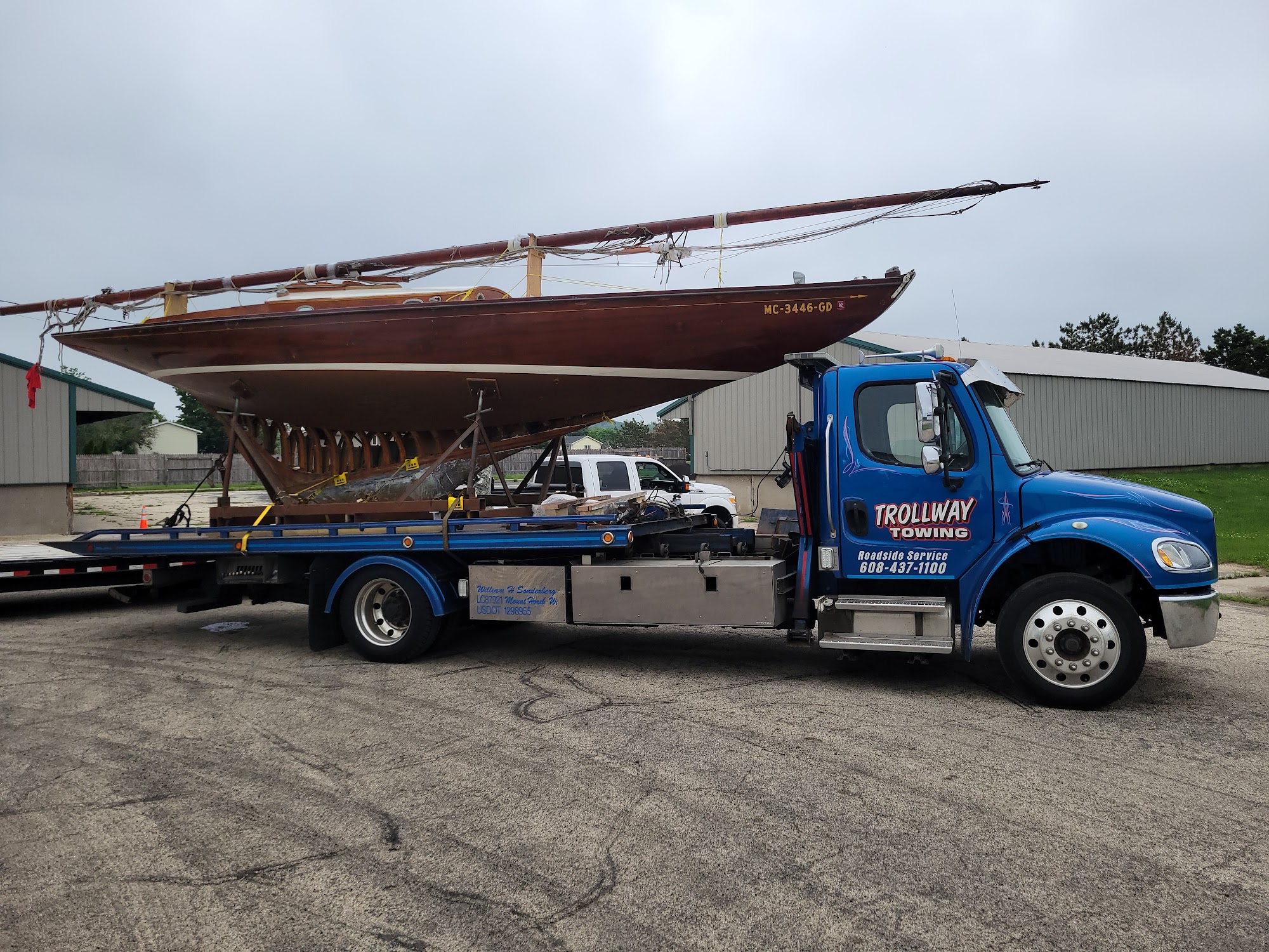 Trollway Towing LLC 918 S Blue Mounds St, Mt Horeb Wisconsin 53572