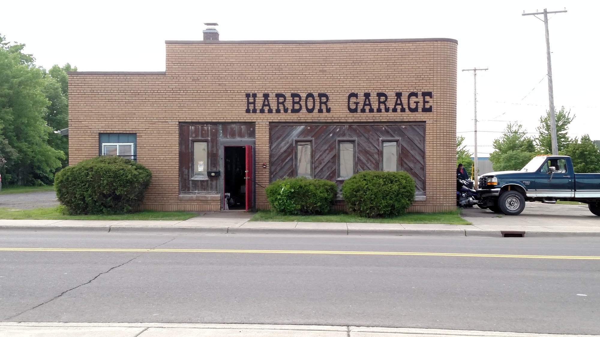 Harbor Garage of Superior