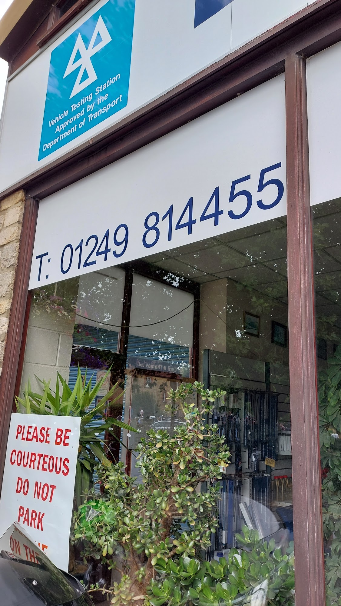 Cyril H Thomas Garage Services Calne
