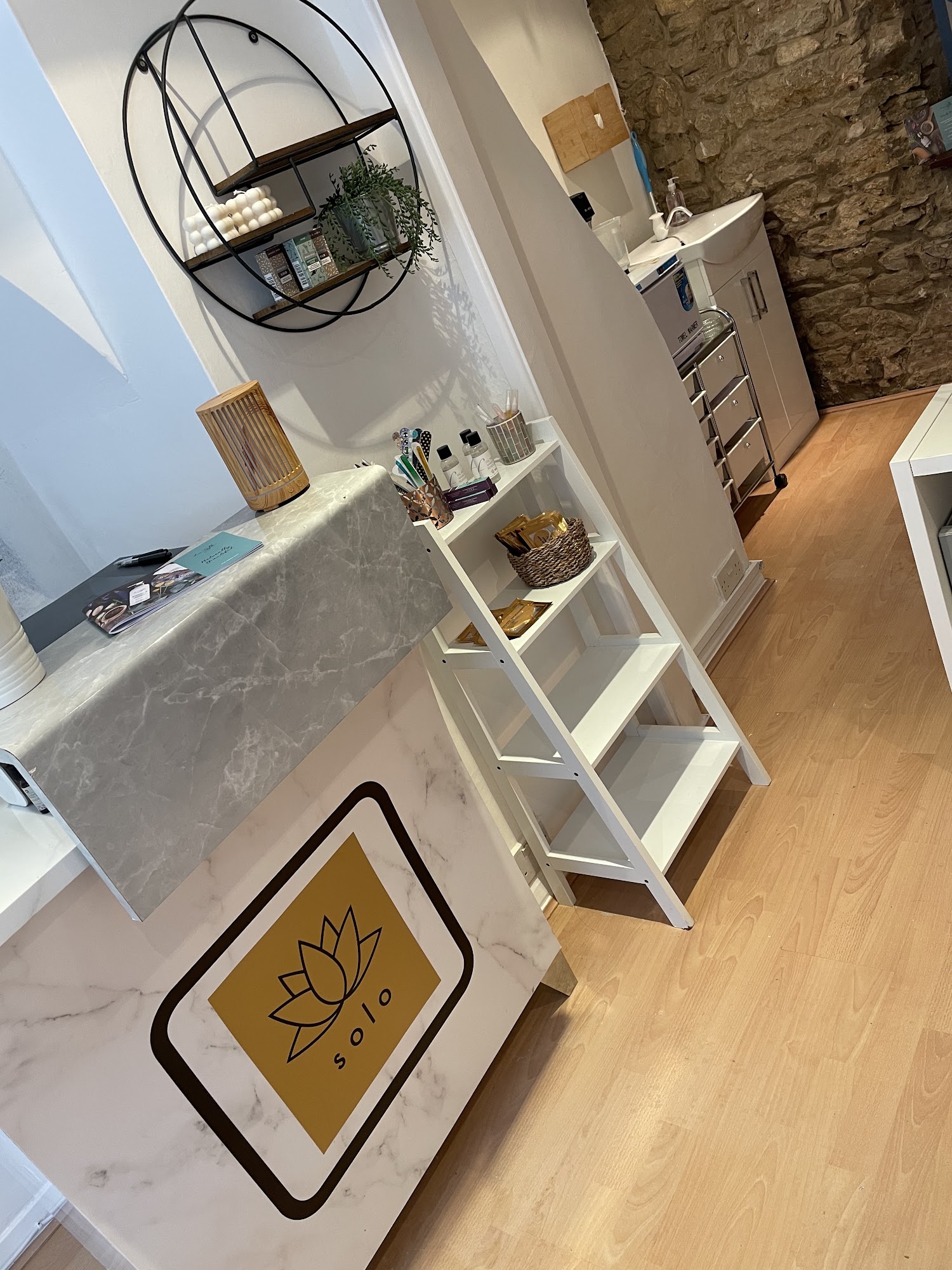 Solo Lash and Nail bar