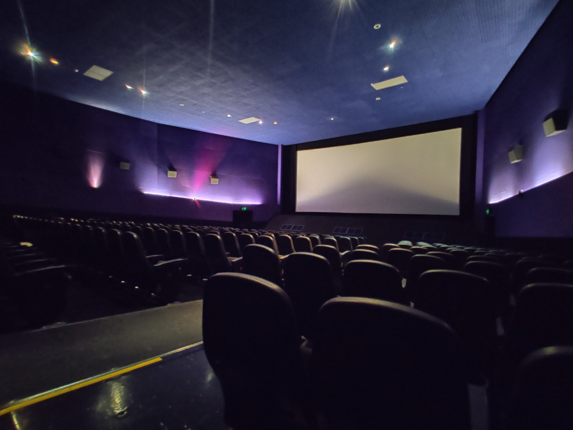 Cineworld Cinema Swindon Shaw Ridge