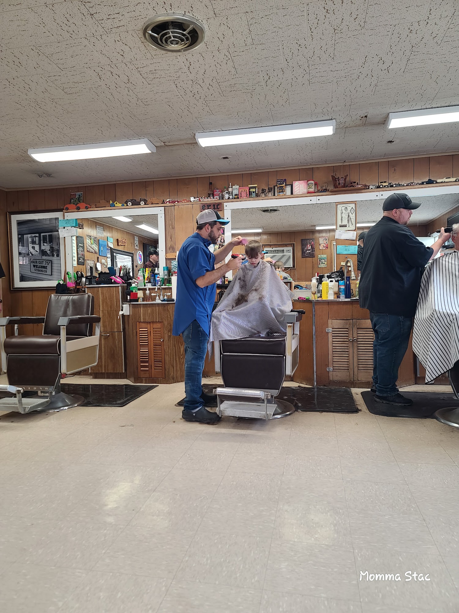 Ron's Barber Shop 512 Railroad Ave, Elkview West Virginia 25071